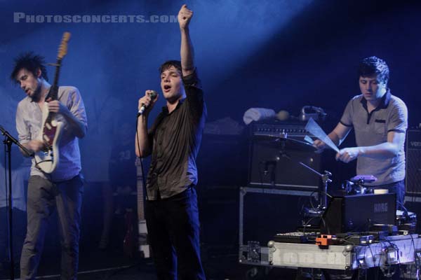 FRIENDLY FIRES - 2008-11-15 - PARIS - La Cigale - 